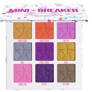 Jeffree Star eyeshadow palette